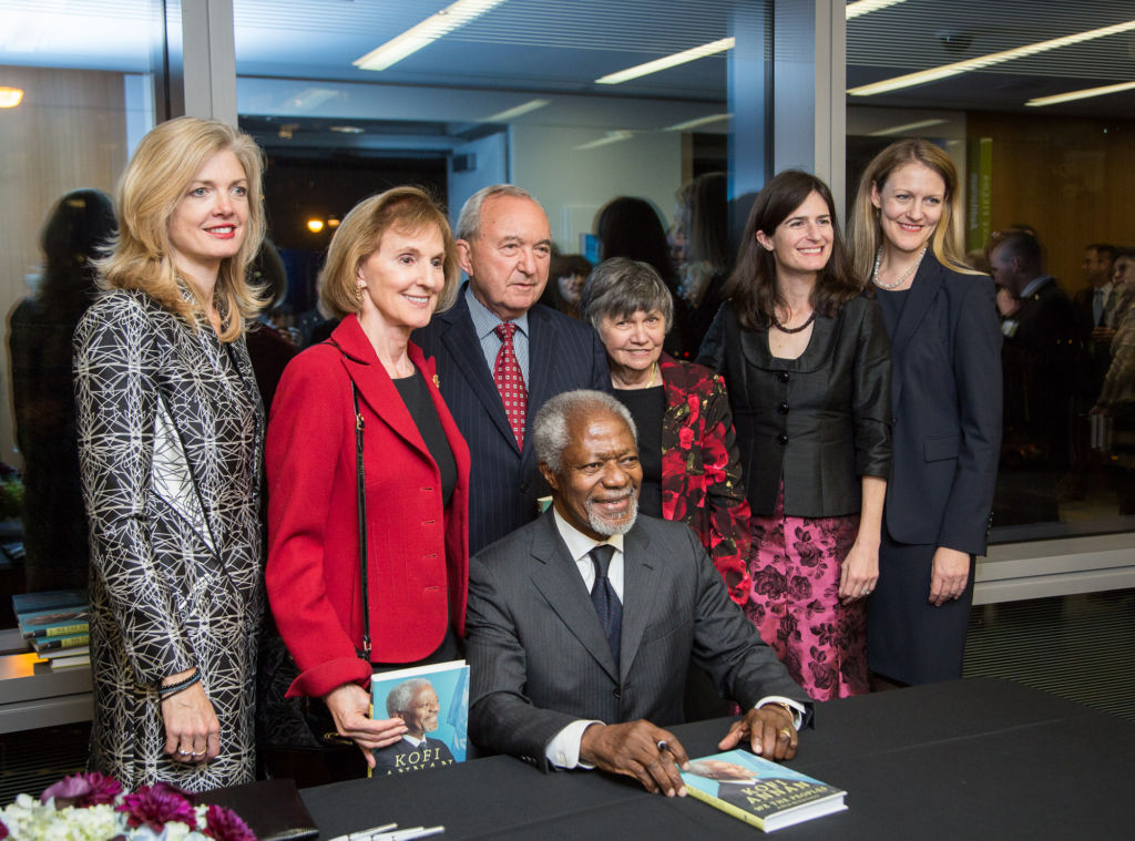 Kofi Annan with Sorensen Center Board Memebers at a Sorensen Center Event posing for a group photo